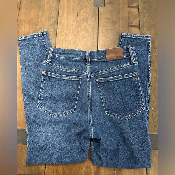 Madewell high rise, skinny jeans - Picture 2 of 4